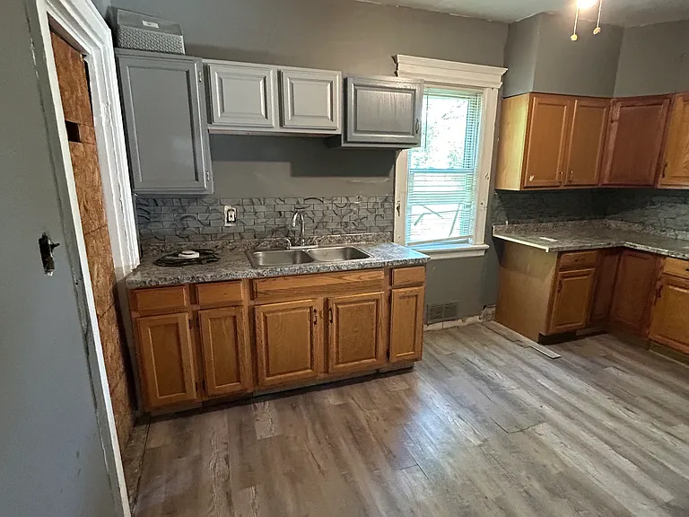 5366 Garland St — Photo 4