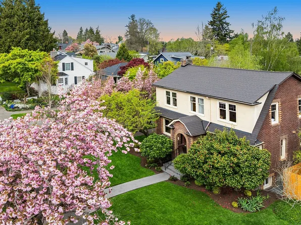 6856 17th Avenue NE, Seattle, WA 98115