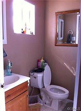5th image of 2616 Roseview Ave