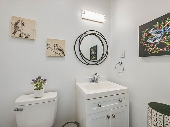 5th image of 6017 Baskerville Dr