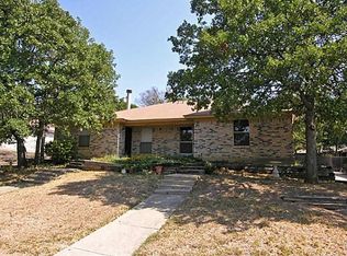 7514 Hanover Ln, North Richland Hills, TX 76182