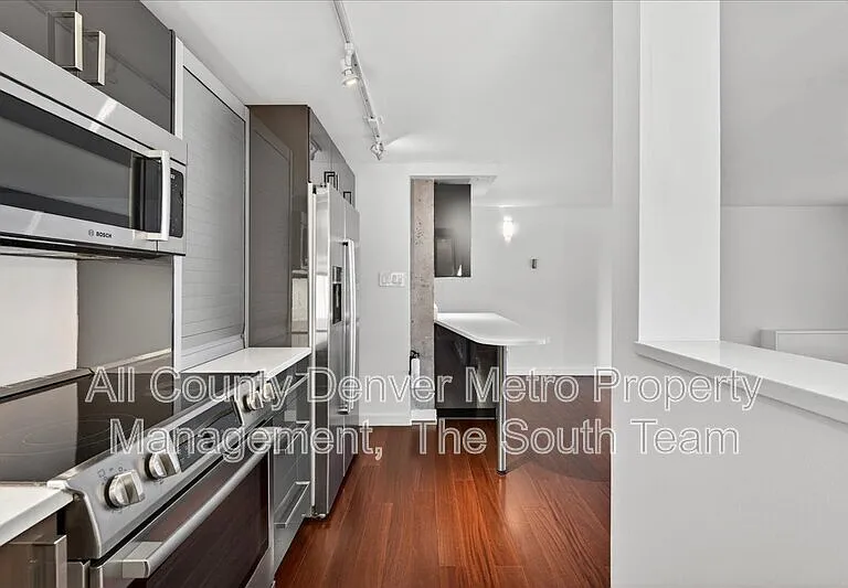 1155 Ash St #304 — Photo 11