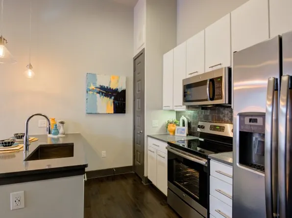 2823 E Martin Luther King Blvd #311, Austin, TX 78702