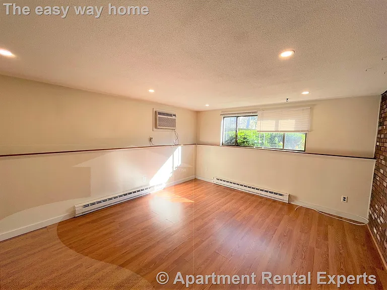 102 Alpine St #1 — Photo 2