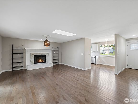 5th image of 823 Walker Avenue
