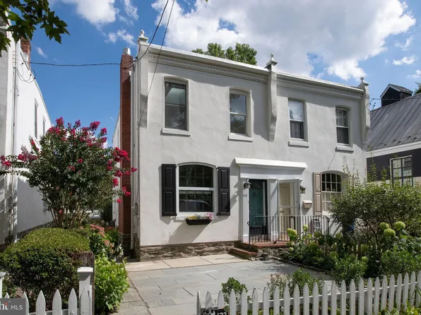 132 W Meade St, Philadelphia, PA 19118