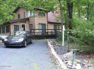 1617 Woodbridge Dr E, Bushkill, PA 18324