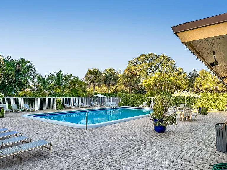 2700 S Oakland Forest Dr #305 — Photo 36