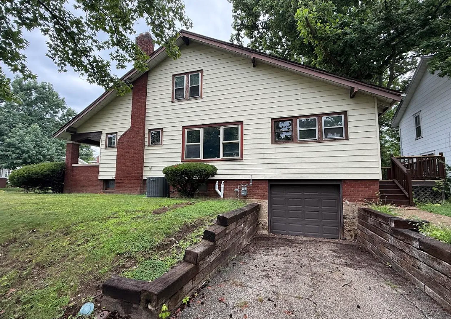 Charming West End 1.5-Story Home on a Corner Lot! — Photo 2