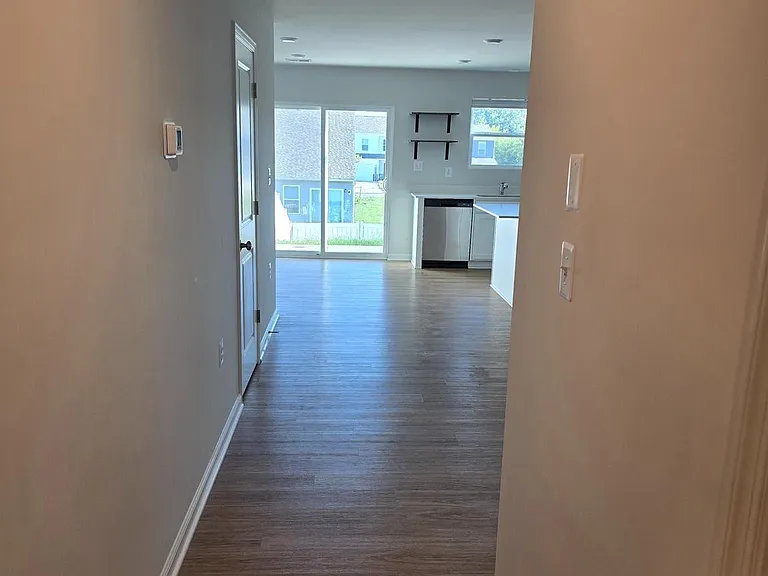 33 Apollo Rd — Photo 18