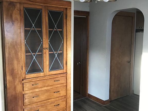 2nd image of 420 N Dunlap Ave #2