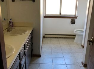 9761 Johnnycake Ridge Rd, Mentor, OH 44060