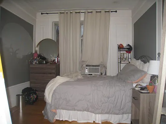 Rented by Alexiou Realty | media 4