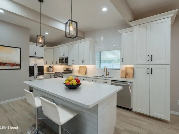 1667 N CIRCLE Drive, Tempe, AZ 85288