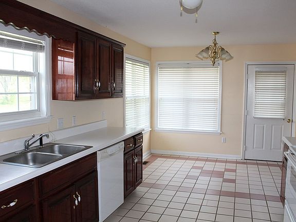 4th image of 3103 Middleford Dr