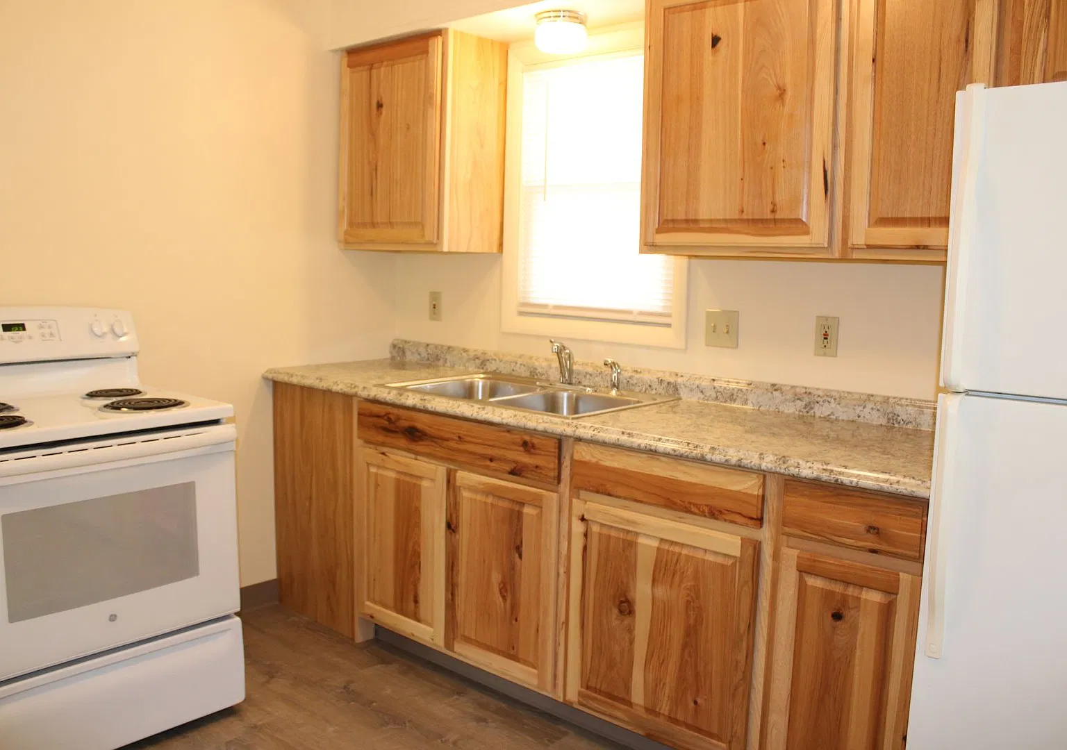 610 Stover St. — Photo 3