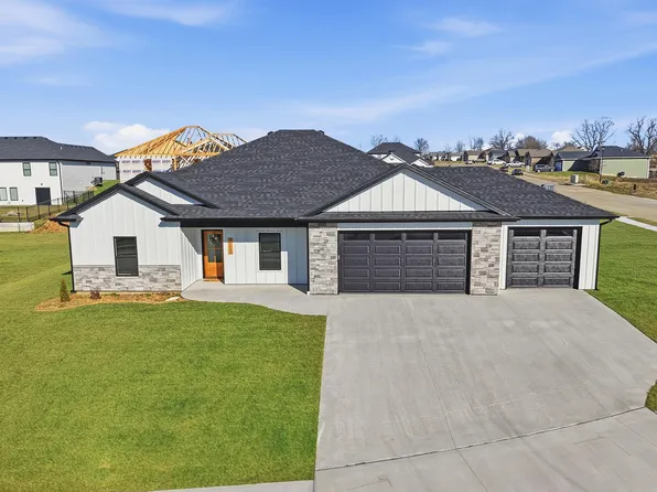 16640 Klinton Dr, Boonville, MO 65233