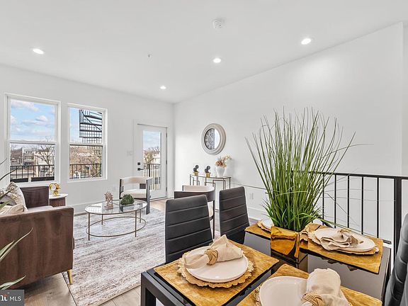 2nd image of 113 18th St SE #2