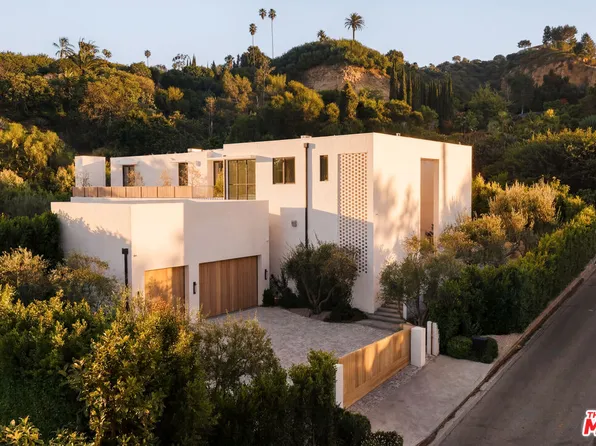 1307 N Doheny Dr, Los Angeles, CA 90069