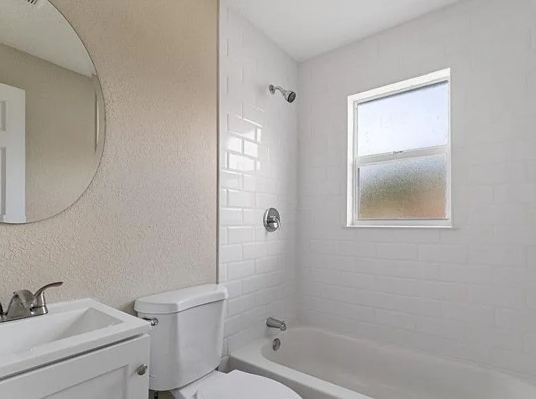 2202 Avenue N #A — Photo 2