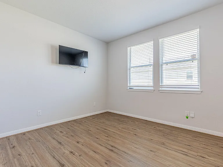 284 Ashley Loop — Photo 11