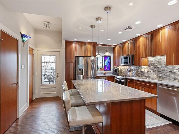 5th image of 7300 Lakeshore Dr APT 36