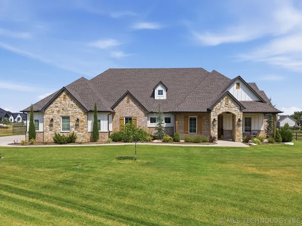 18679 E Limestone Ln, Owasso, OK 74055