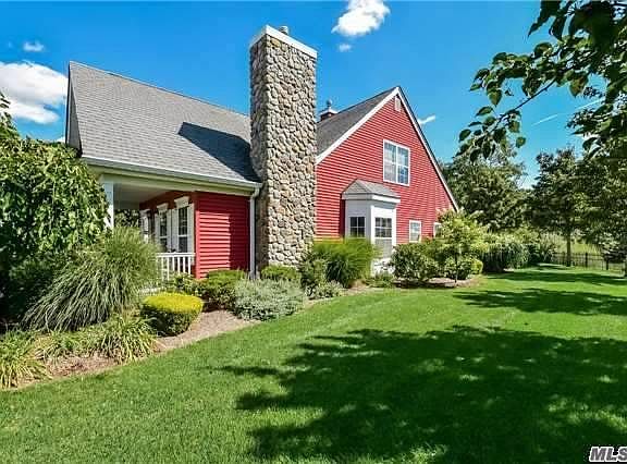 4th image of 44 Golden Spruce Dr