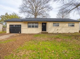 646 S Sunset Dr, Claremore, OK 74017