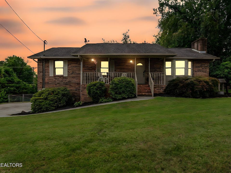 1st image of 339 Iroquois Ln
