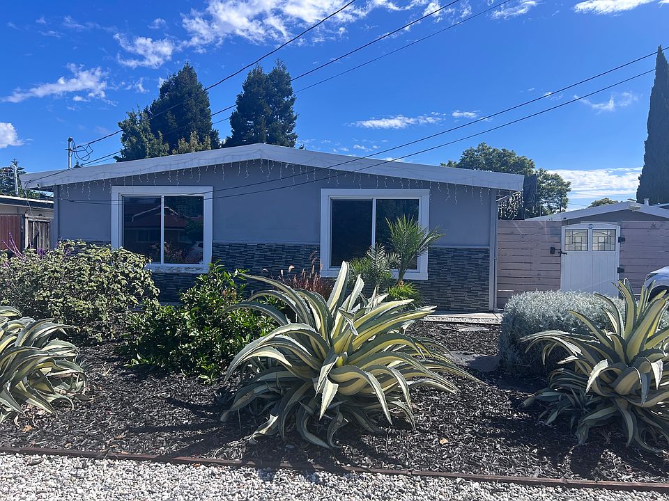 1st image of 37762 Mosswood Dr