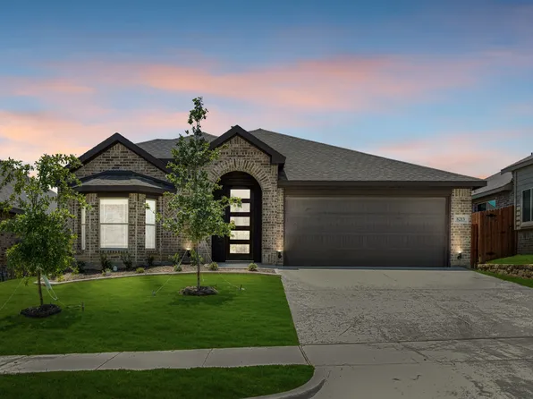 8213 Leopard Pass, Godley, TX 76044