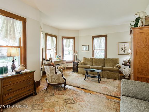 2nd image of 407 N Green St