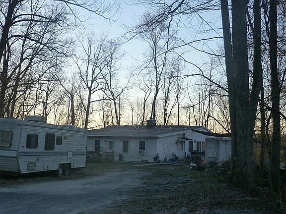 3rd image of 454 Quarry Rd