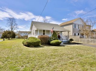 609 Ocean Rd, Spring Lake, NJ 07762