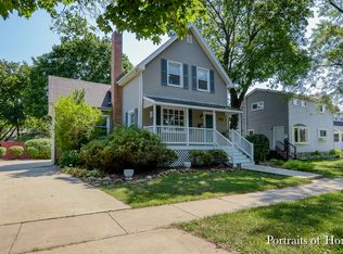 408 Crescent St, Wheaton, IL 60187