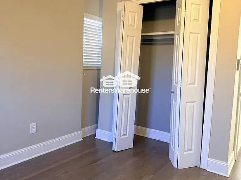 3315 E 31st Ave — Photo 17