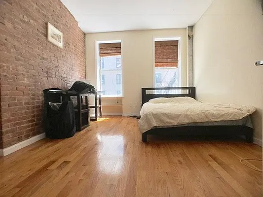 Rented by Mason Real Estate | media 13