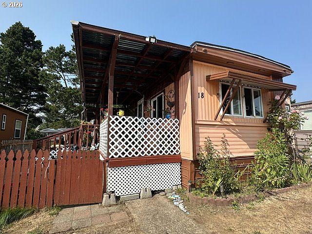 1st image of 1699 27th St Space 18