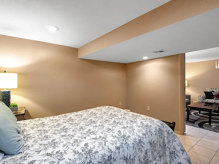 531 S Volutsia Ave — Photo 15
