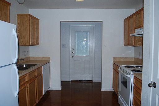 2nd image of 316 Elbert Ln #A