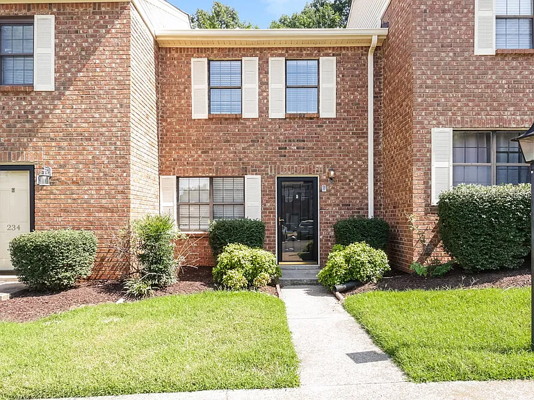 232 Thistle Ln — Photo 1