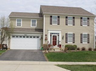 461 Mooresfield St, Elgin, IL 60124