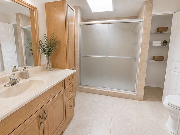 3rd image of 7703 Erinwood Ct E