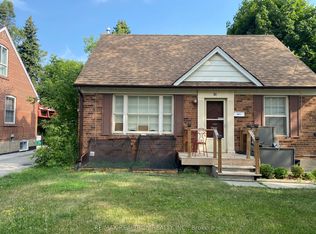 16 Pleasant Ave #BASEMENT, Toronto, ON M2M 1L9