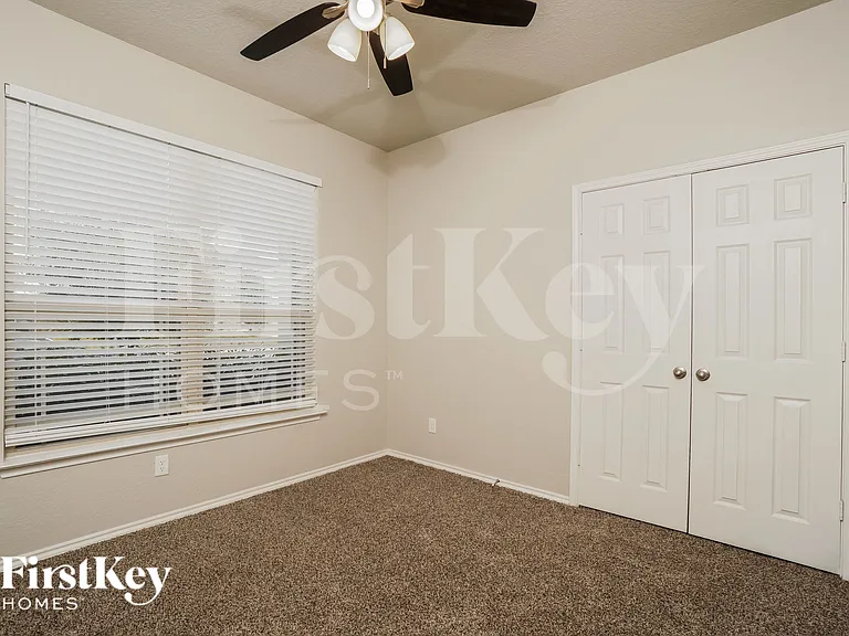 5702 Acacia Farm — Photo 9