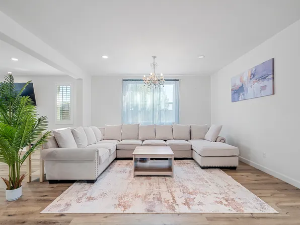 3002 E Oak Knoll Loop, Ontario, CA 91761