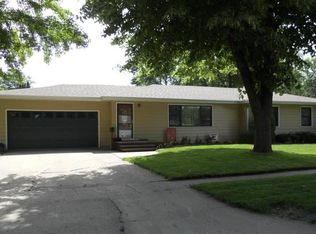204 Walker St, Vermillion, SD 57069