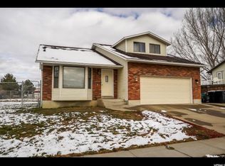 1394 W 725 N, Clinton, UT 84015