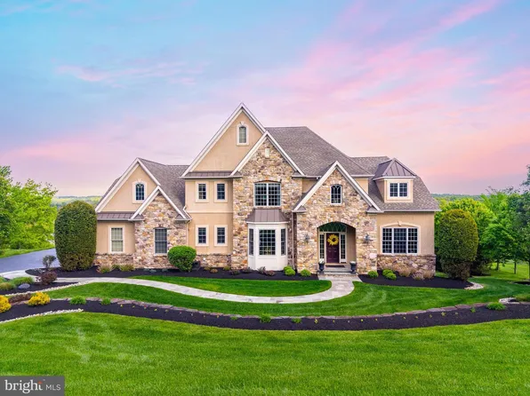 5829 Ridgeview Dr, Doylestown, PA 18902